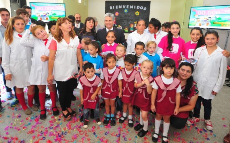 Los chicos de Renca recibieron las estampillas