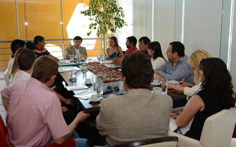 El ministro Mones Ruiz se reunió con intendentes