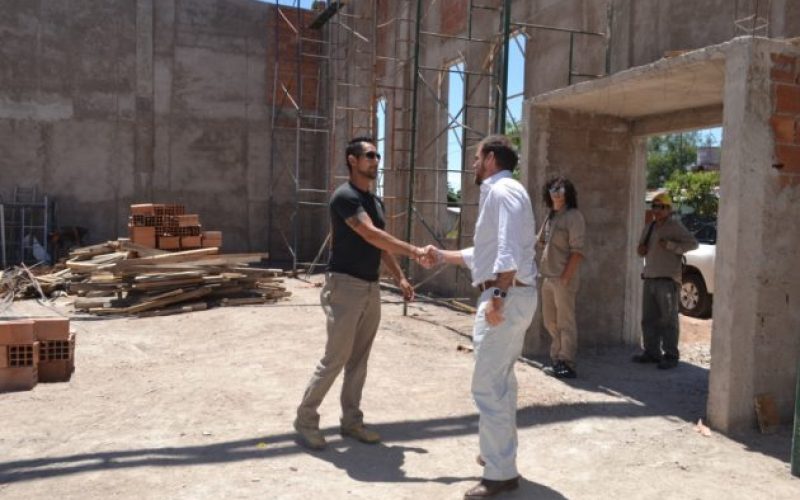 Progresa la ampliación y refacción del polideportivo del club Defensores de Nogolí