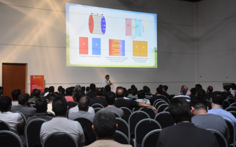 Con nuevos temas, el curso de instaladores solares tendrá su novena y décima clase