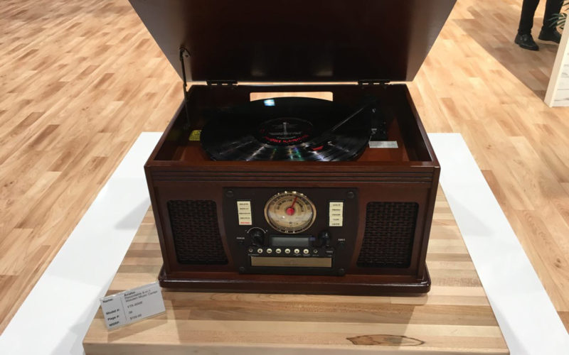 Cuando el futuro reinventa el pasado: tocadiscos con bluetooth en la feria CES 2019