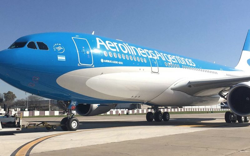 El primer vuelo de Aerolíneas para repatriar argentinos será el miércoles a Miami