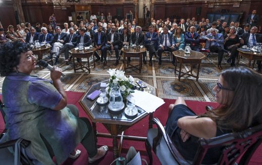 Senado: Gómez Alcorta encabezó la capacitación de la Ley Micaela