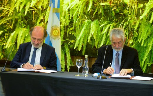 El gobernador de la provincia de San Luis formalizó el convenio para que el Banco Nación sea el nuevo agente financiero