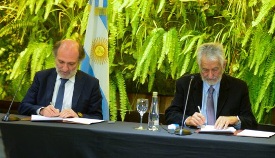 El gobernador de la provincia de San Luis formalizó el convenio para que el Banco Nación sea el nuevo agente financiero