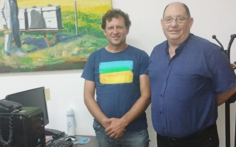 Trabajan en el desarrollo sostenible de las cooperativas apícolas